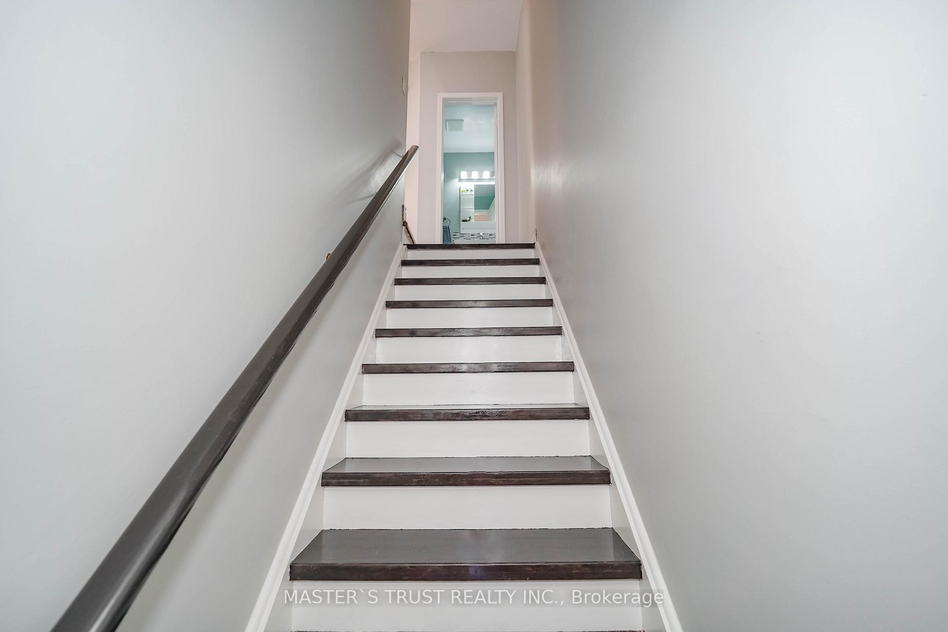 Photo 29 of 40 Rochefort Drive, Toronto, Flemingdon Park — HOMEH