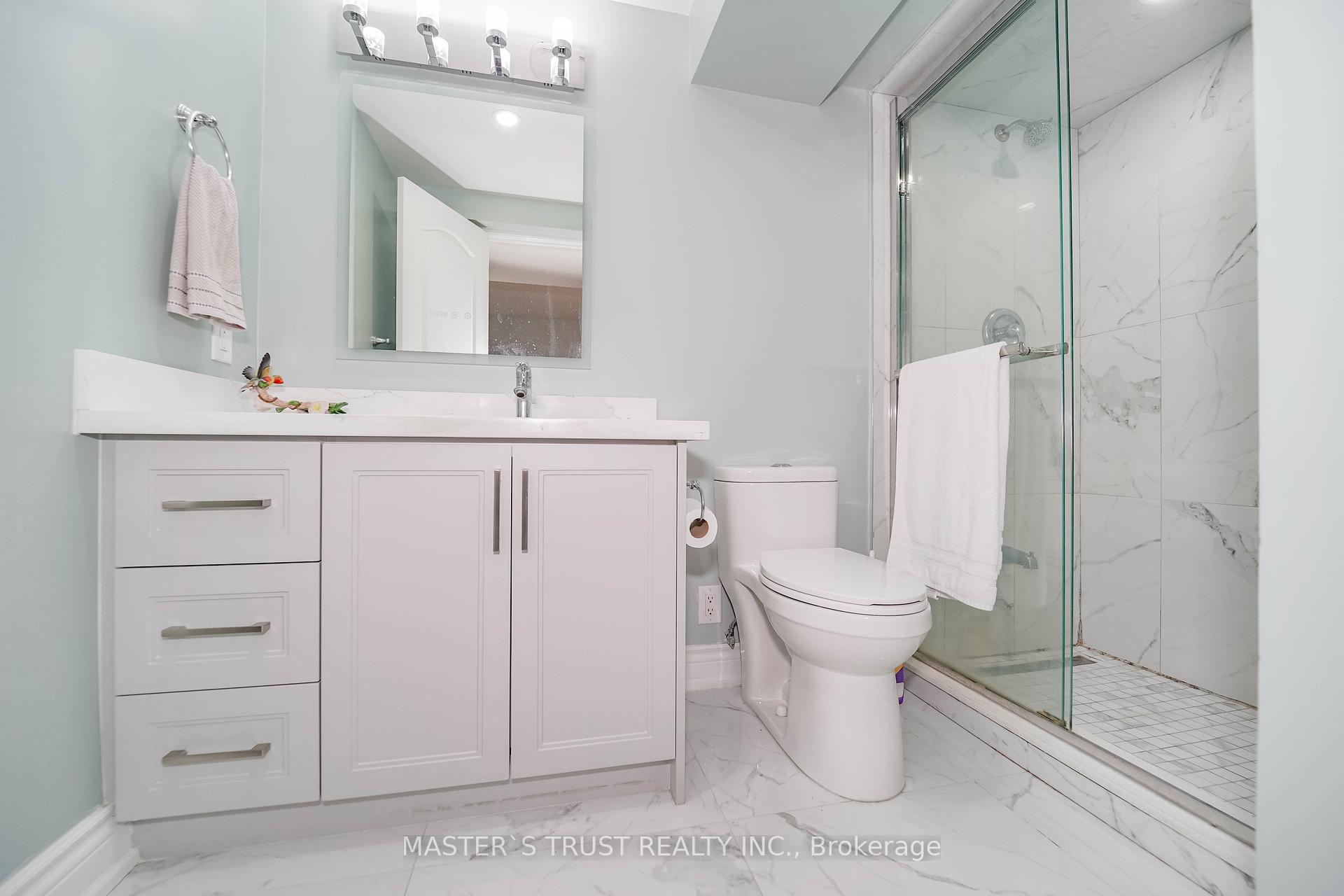 Photo 33 of 40 Rochefort Drive, Toronto, Flemingdon Park — HOMEH