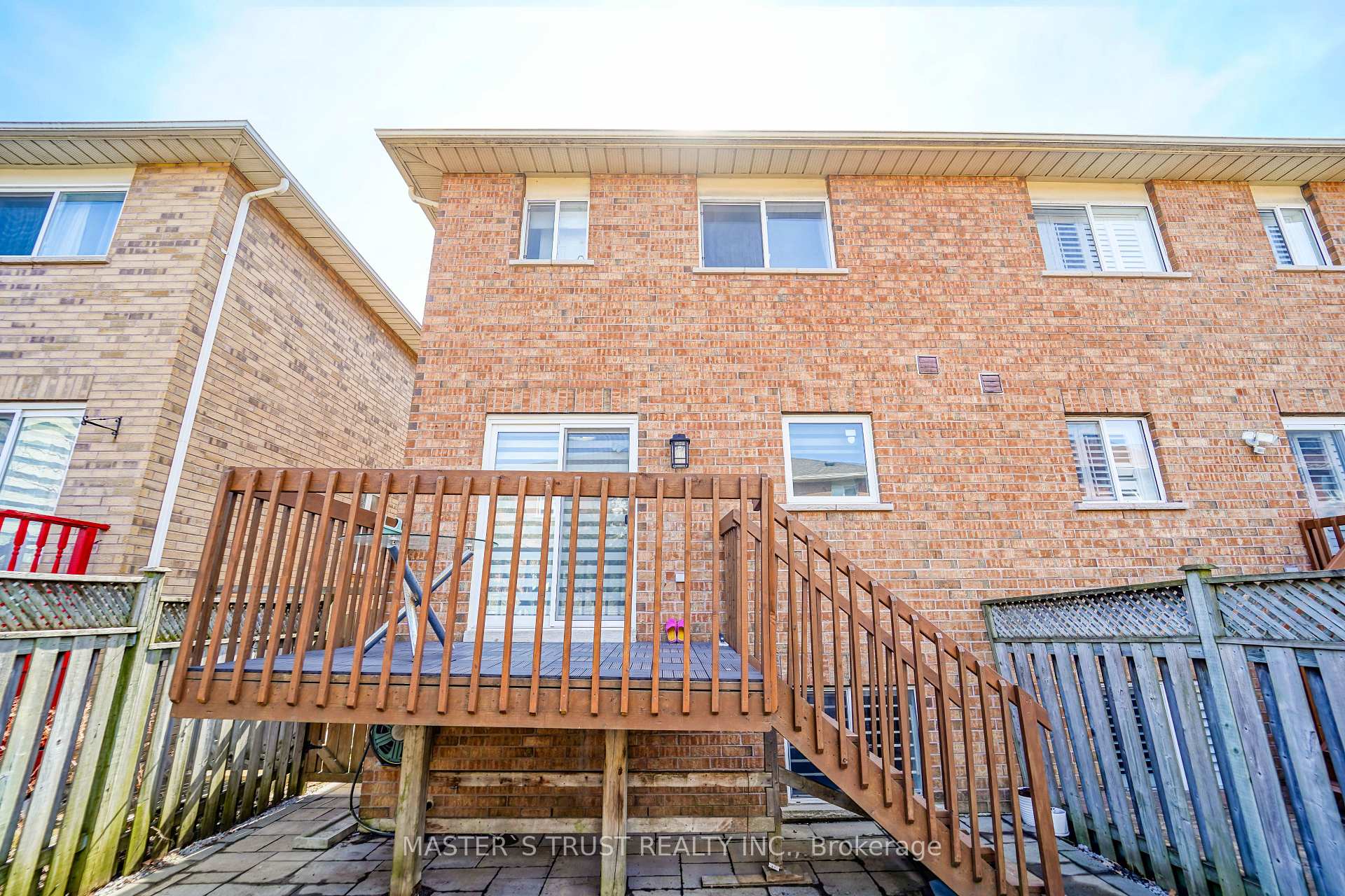 Photo 34 of 40 Rochefort Drive, Toronto, Flemingdon Park — HOMEH
