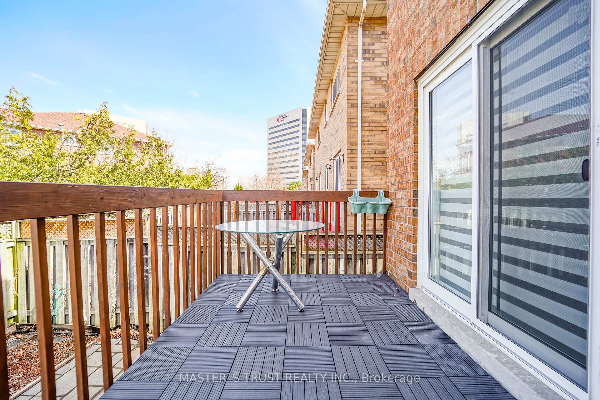 Photo 35 of 40 Rochefort Drive, Toronto, Flemingdon Park — HOMEH