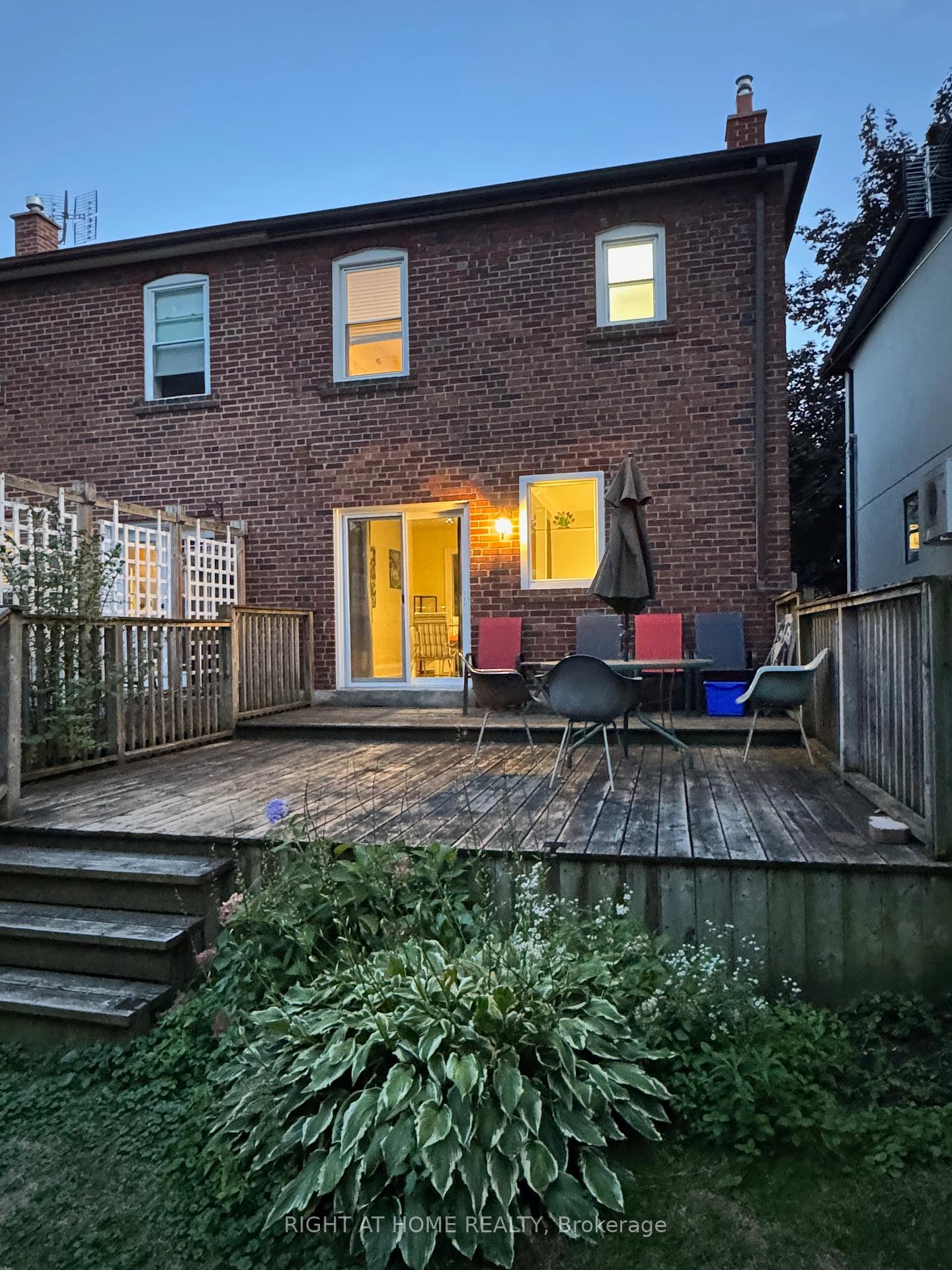 Photo 4 of 452 Soudan Avenue E, Toronto, Mount Pleasant East — HOMEH