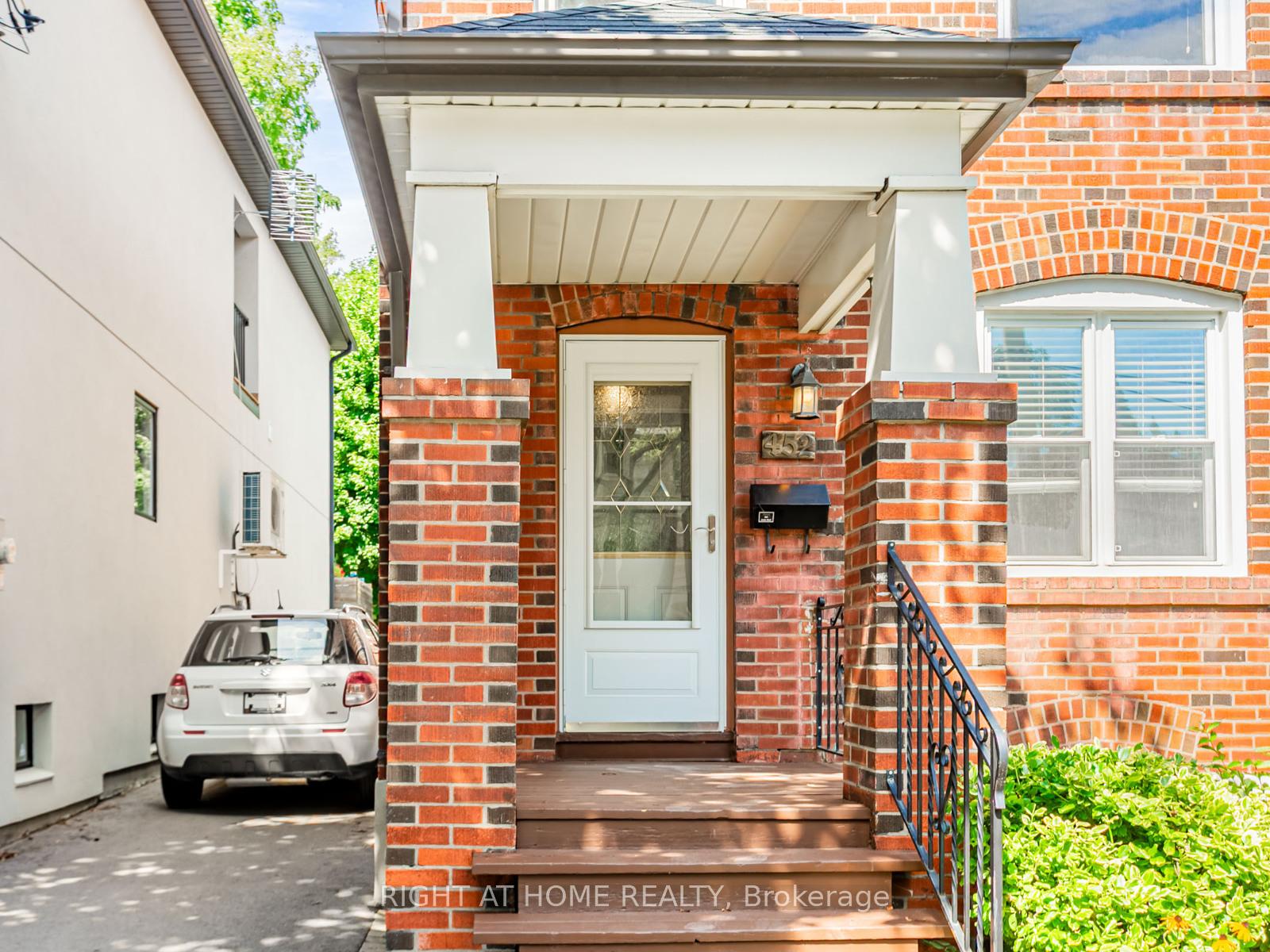 Photo 8 of 452 Soudan Avenue E, Toronto, Mount Pleasant East — HOMEH