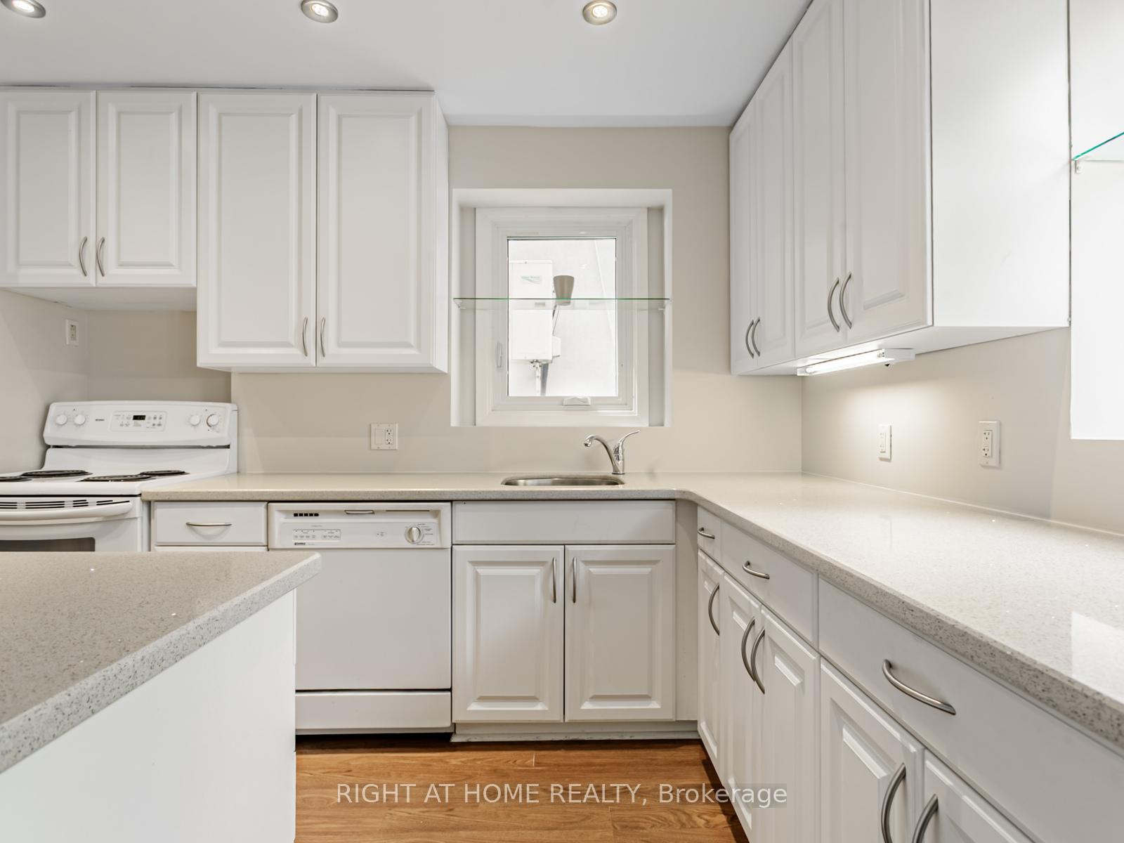 Photo 17 of 452 Soudan Avenue E, Toronto, Mount Pleasant East — HOMEH