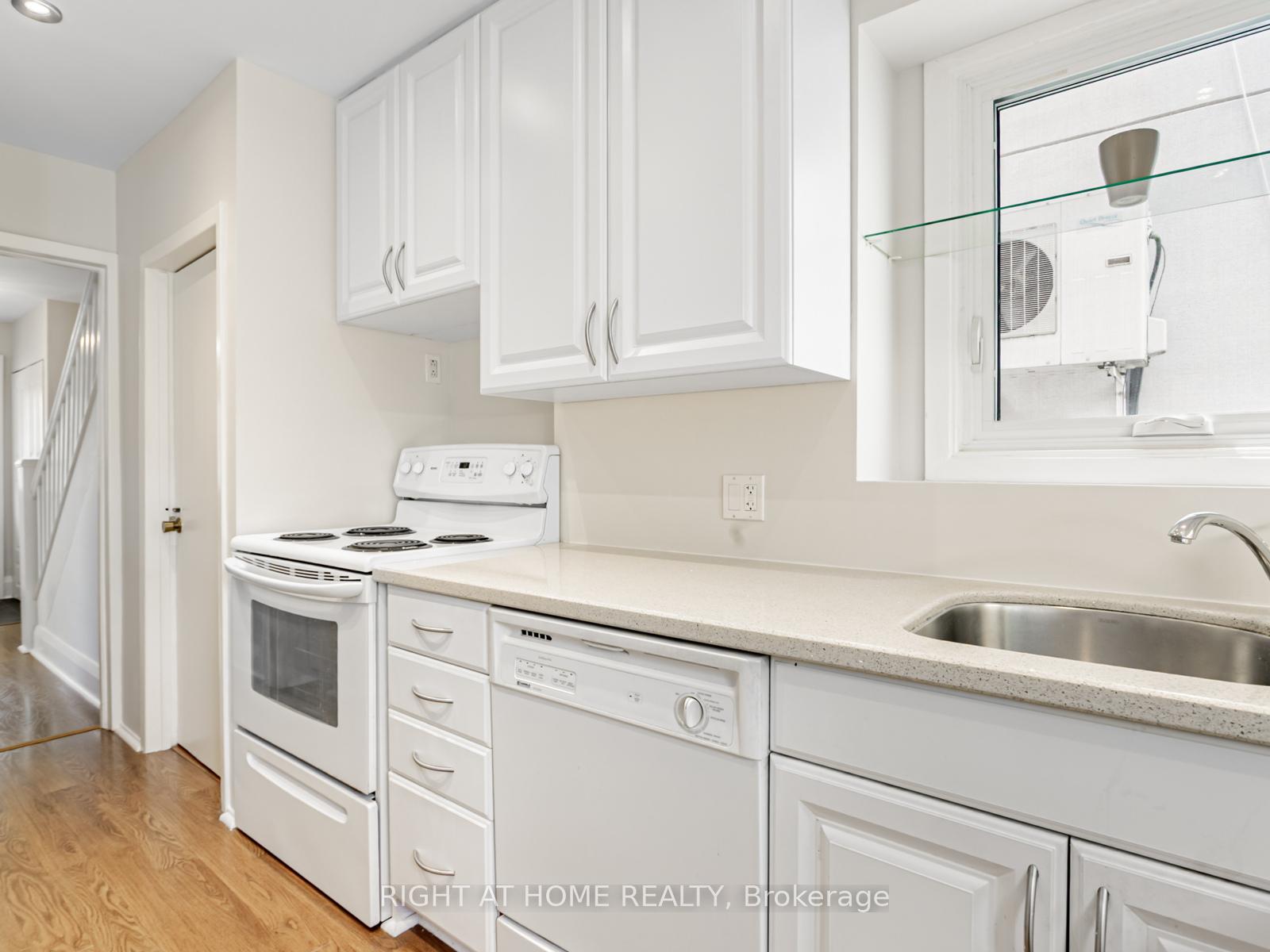 Photo 19 of 452 Soudan Avenue E, Toronto, Mount Pleasant East — HOMEH