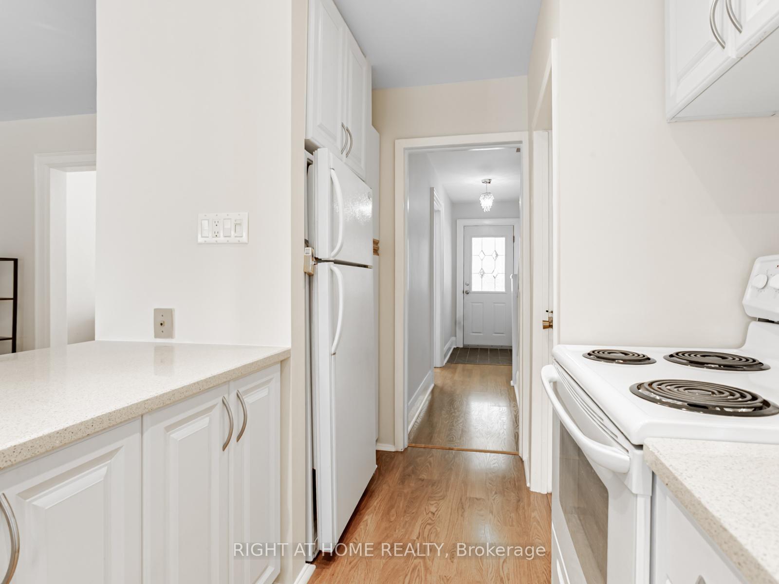 Photo 20 of 452 Soudan Avenue E, Toronto, Mount Pleasant East — HOMEH