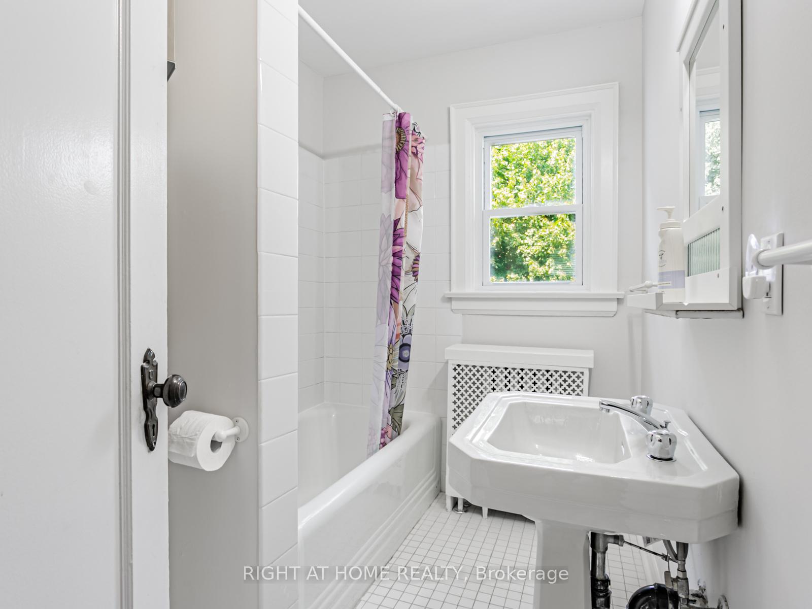 Photo 32 of 452 Soudan Avenue E, Toronto, Mount Pleasant East — HOMEH