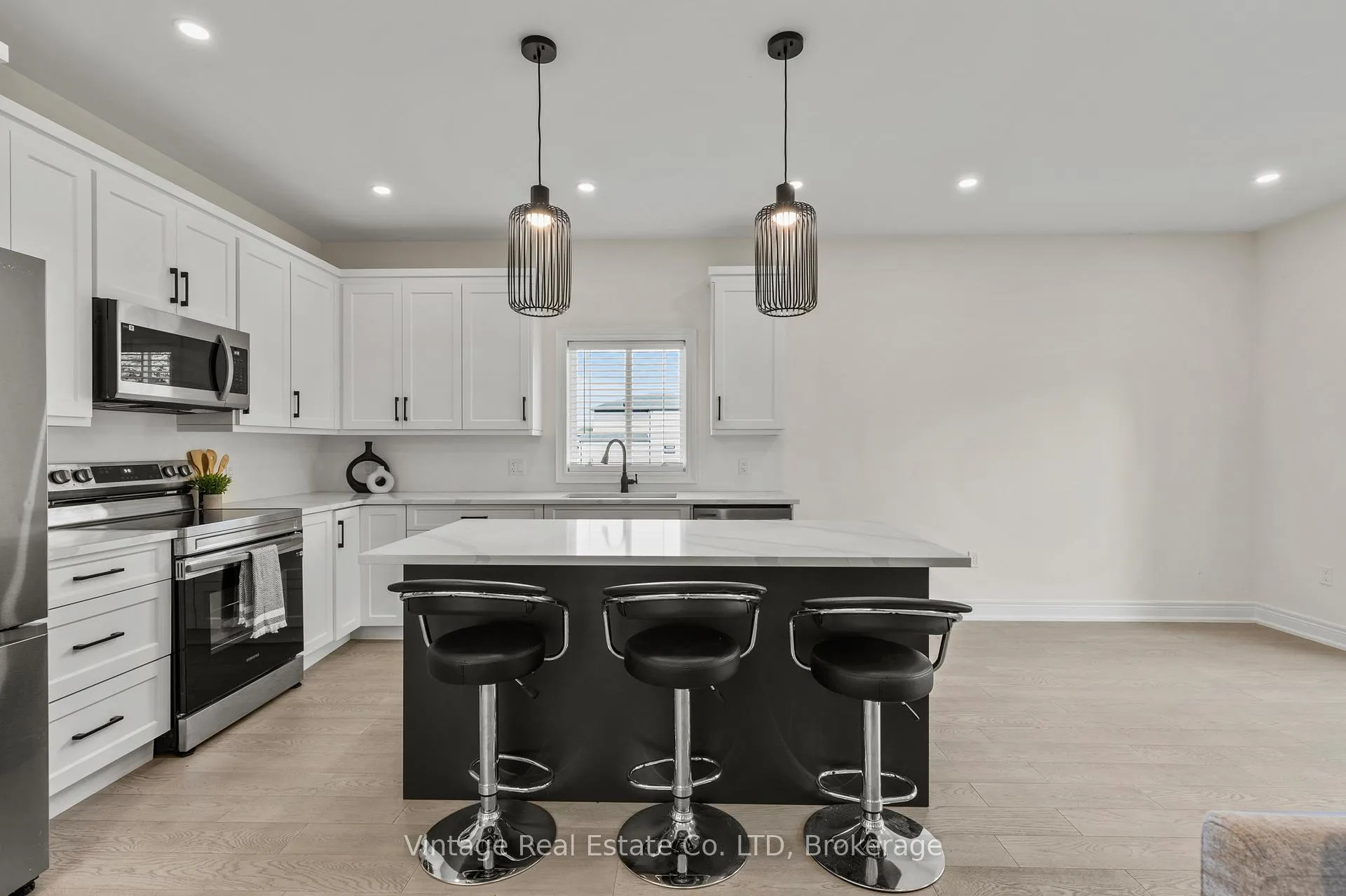 Photo 6 of 181 Hodgkins Avenue, Thorold, Allanburg/Thorold South — HOMEH