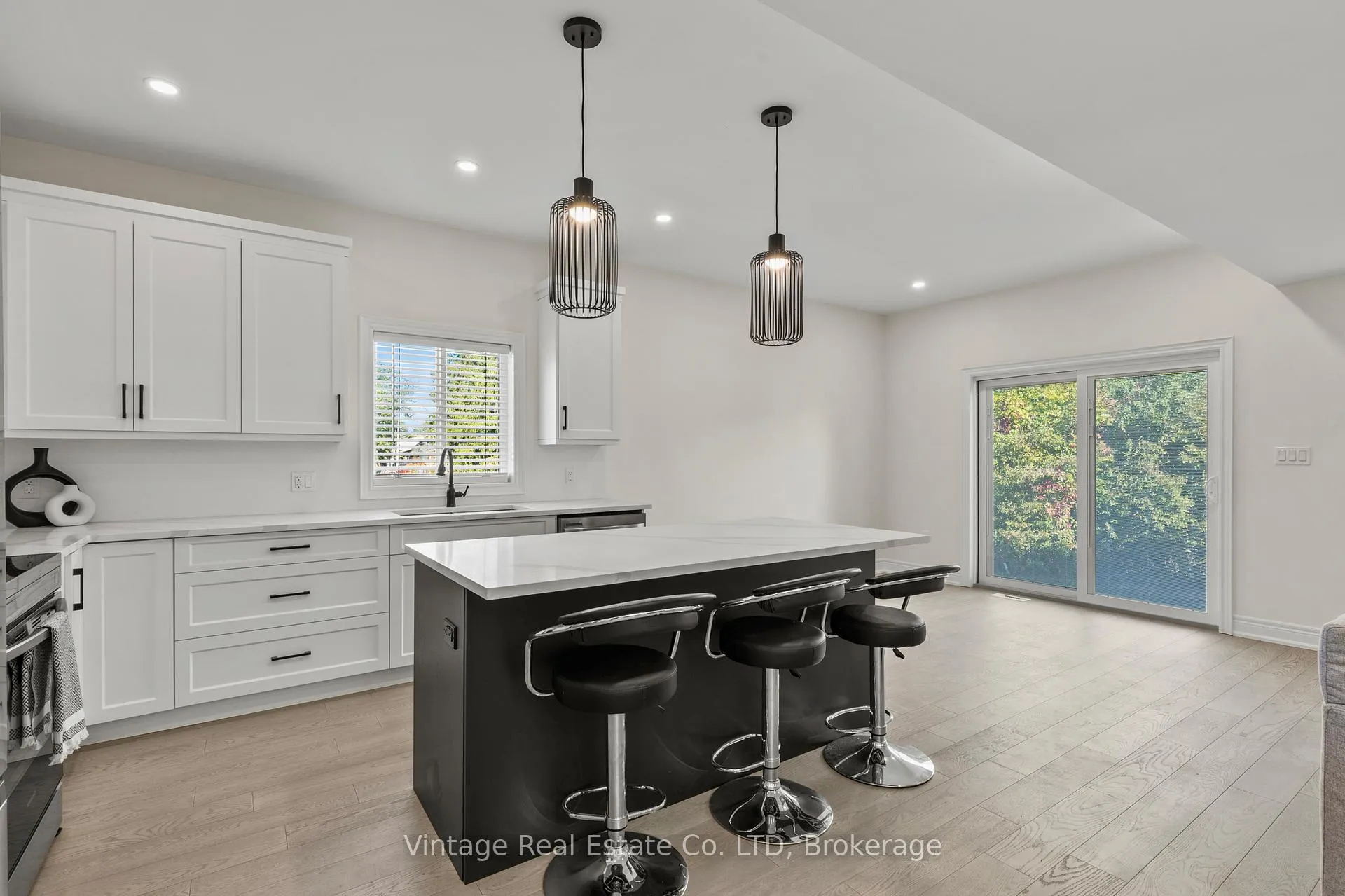 Photo 7 of 181 Hodgkins Avenue, Thorold, Allanburg/Thorold South — HOMEH