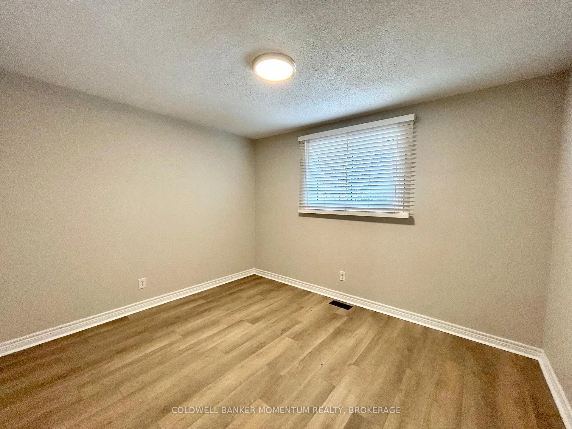 Photo 17 of 48 Ormond Street S, Thorold, Thorold Downtown — HOMEH