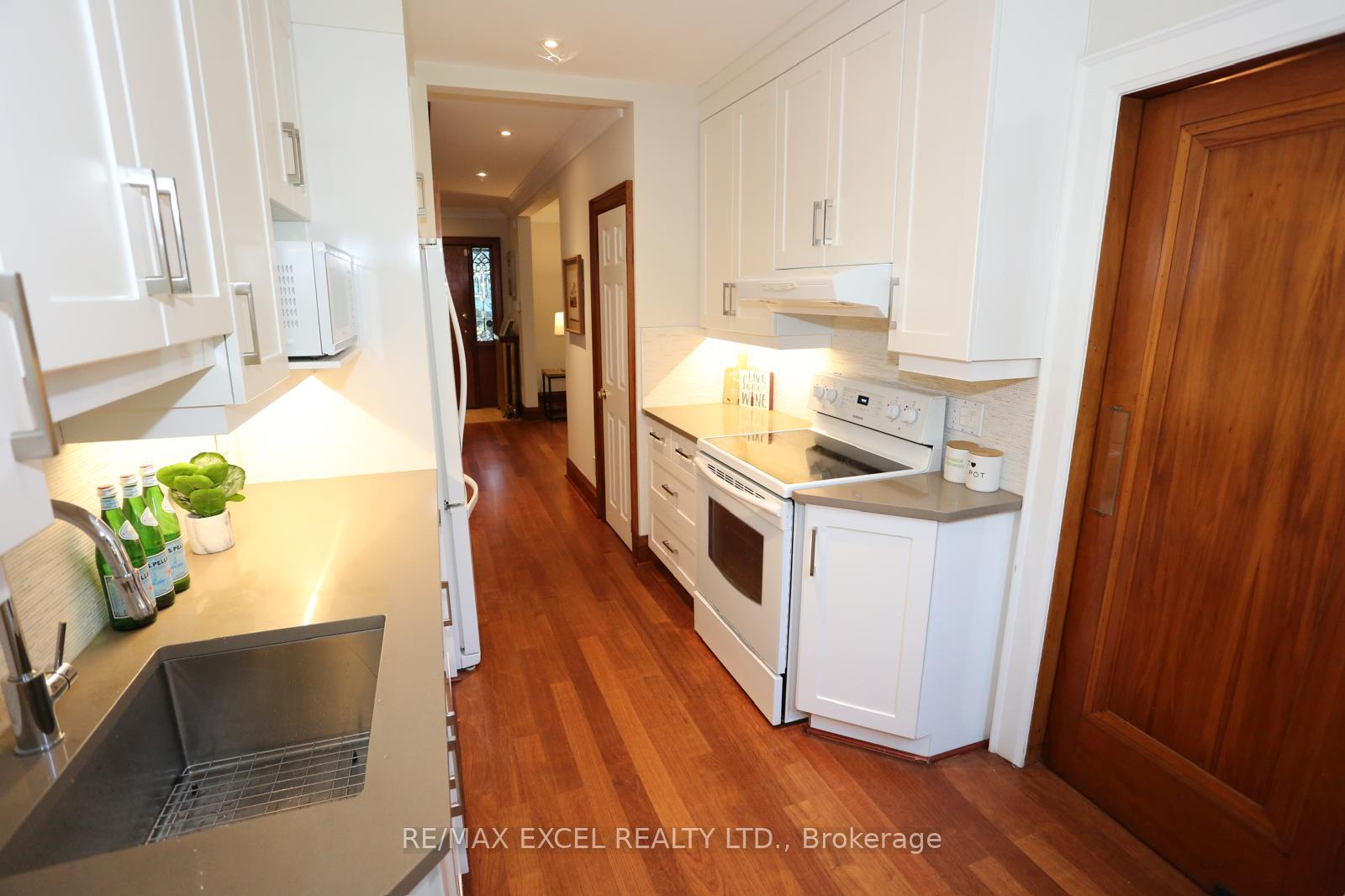 Photo 12 of 577 Hillsdale Avenue E, Toronto, Mount Pleasant East — HOMEH