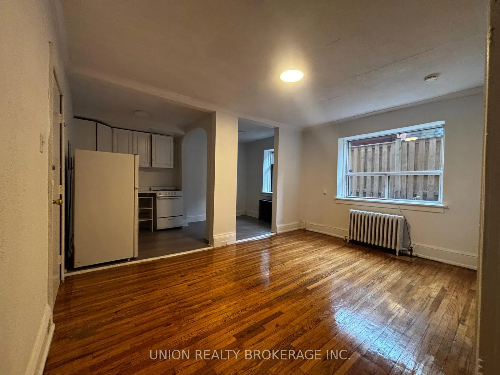 Photo 2 of Unit 3, 2449 Queen Street E, Toronto, The Beaches — HOMEH