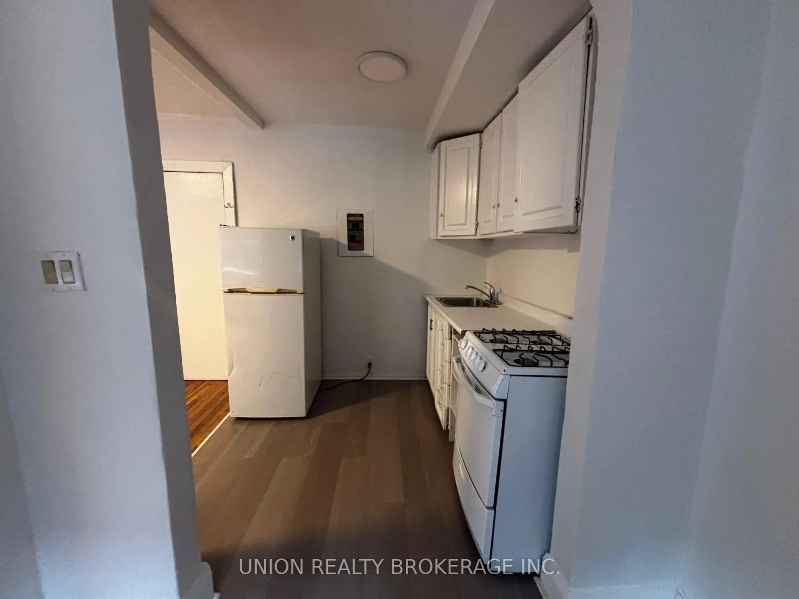 Photo 6 of Unit 3, 2449 Queen Street E, Toronto, The Beaches — HOMEH