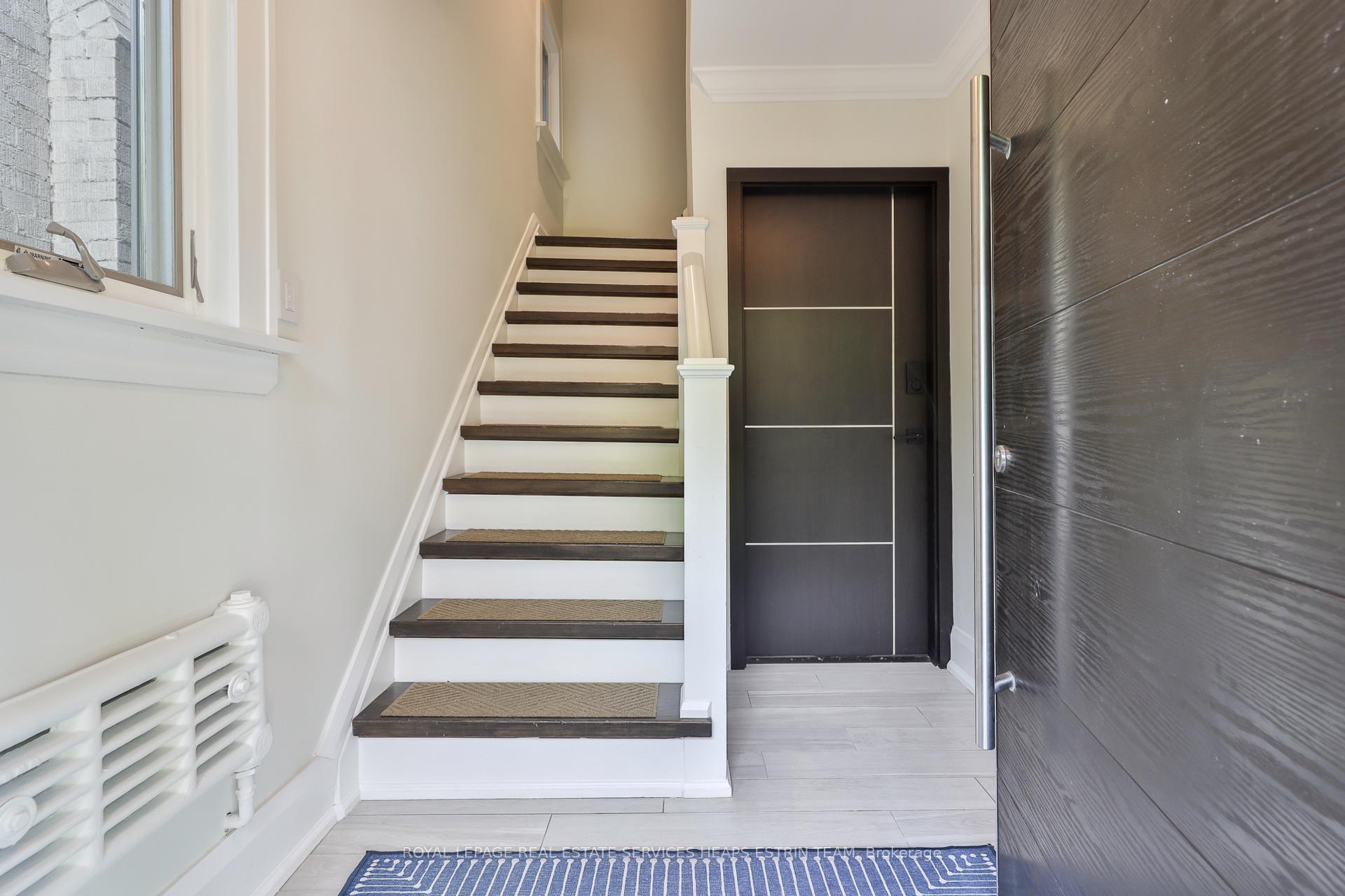 Photo 2 of Unit Upper, 133 Rose Park Drive, Toronto, Rosedale-Moore Park — HOMEH