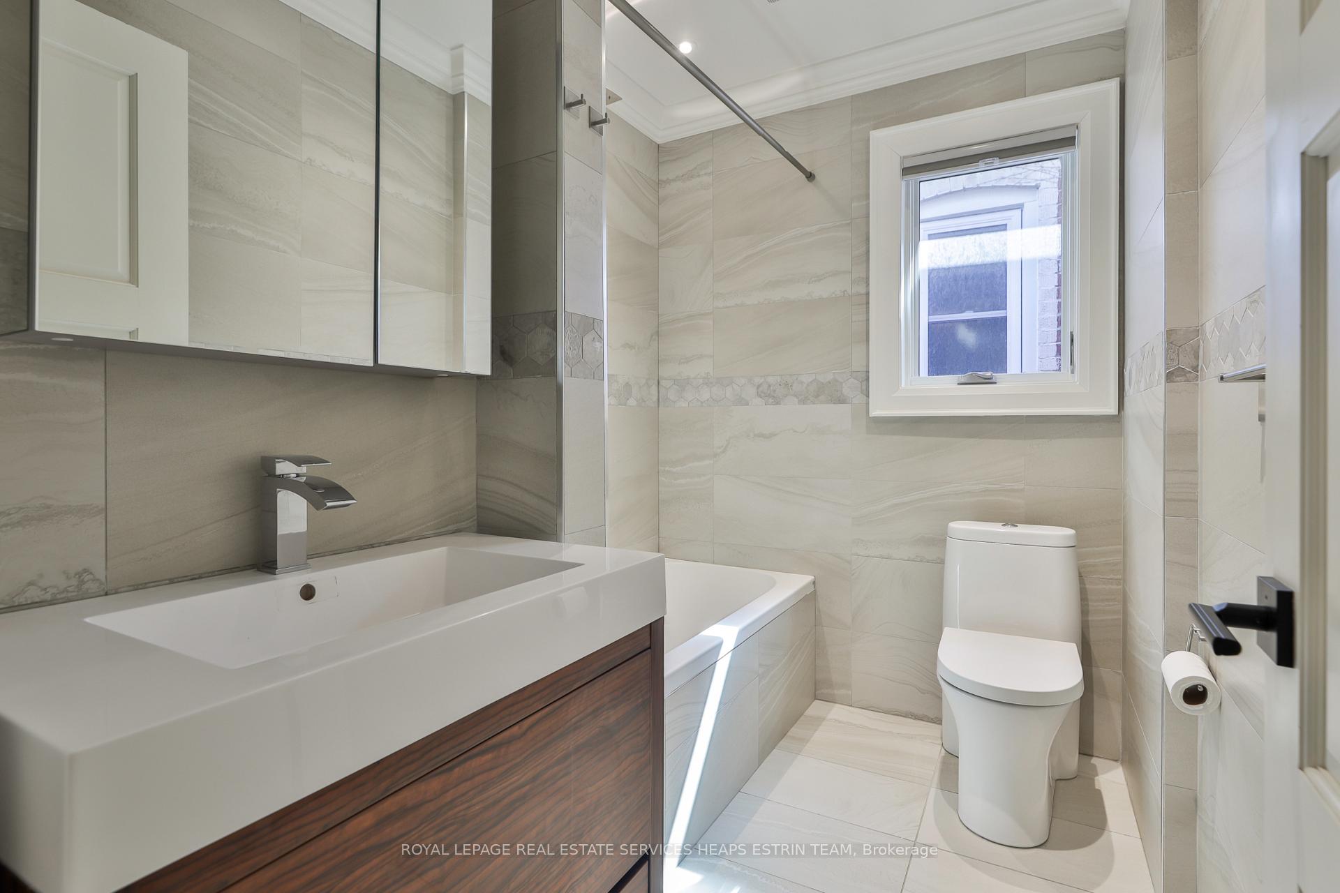 Photo 17 of Unit Upper, 133 Rose Park Drive, Toronto, Rosedale-Moore Park — HOMEH