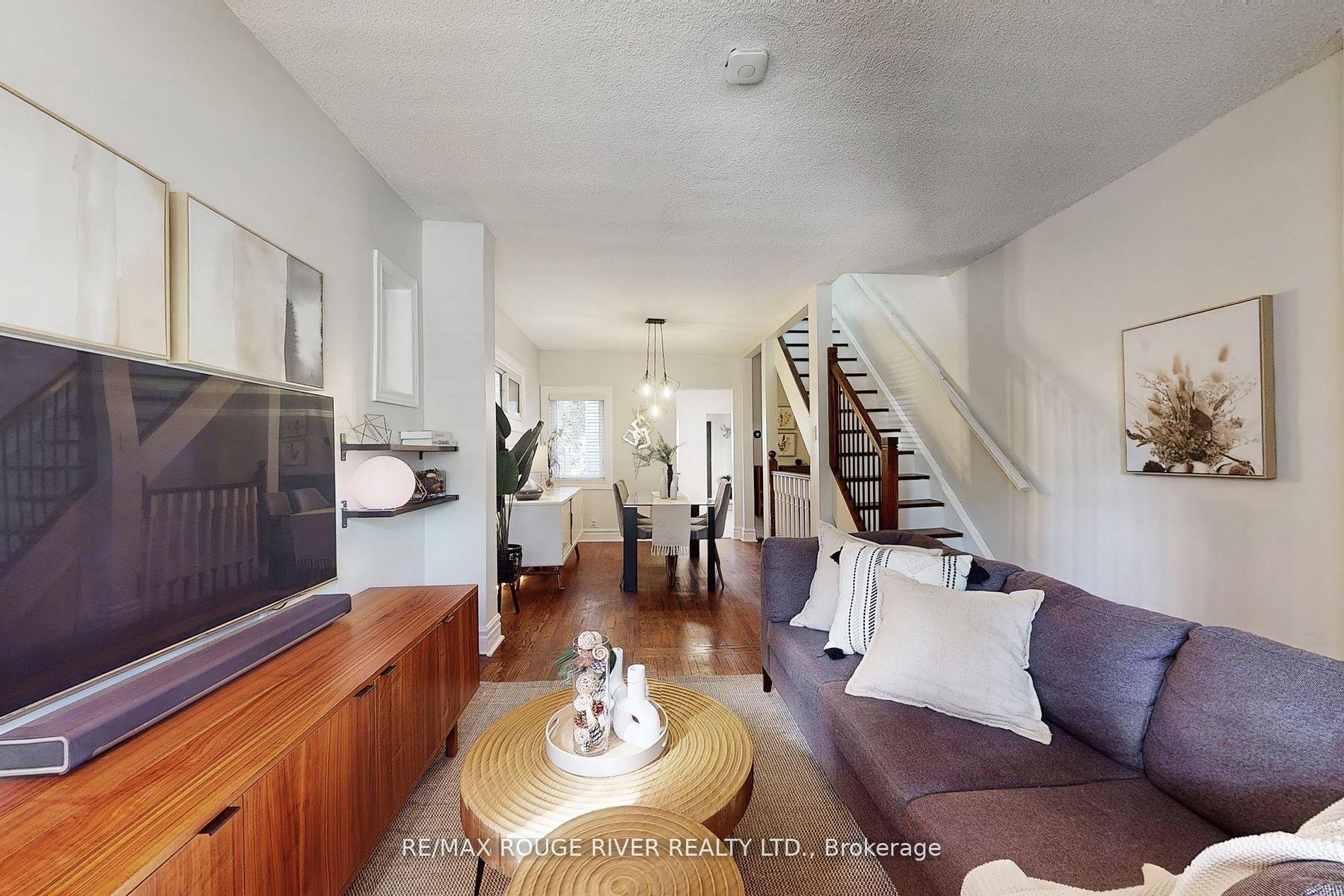 Photo 7 of 512 Main Street, Toronto, Woodbine-Lumsden — HOMEH