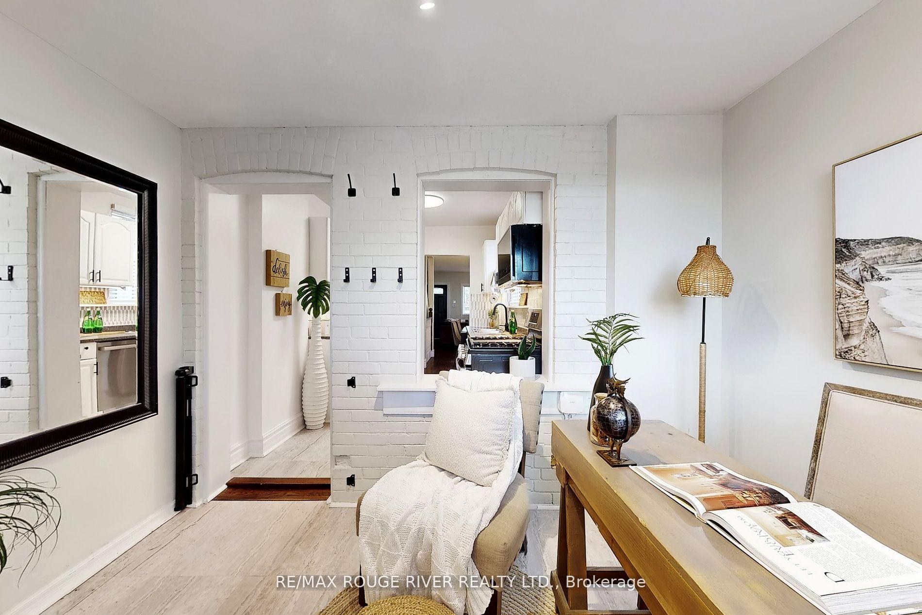 Photo 13 of 512 Main Street, Toronto, Woodbine-Lumsden — HOMEH