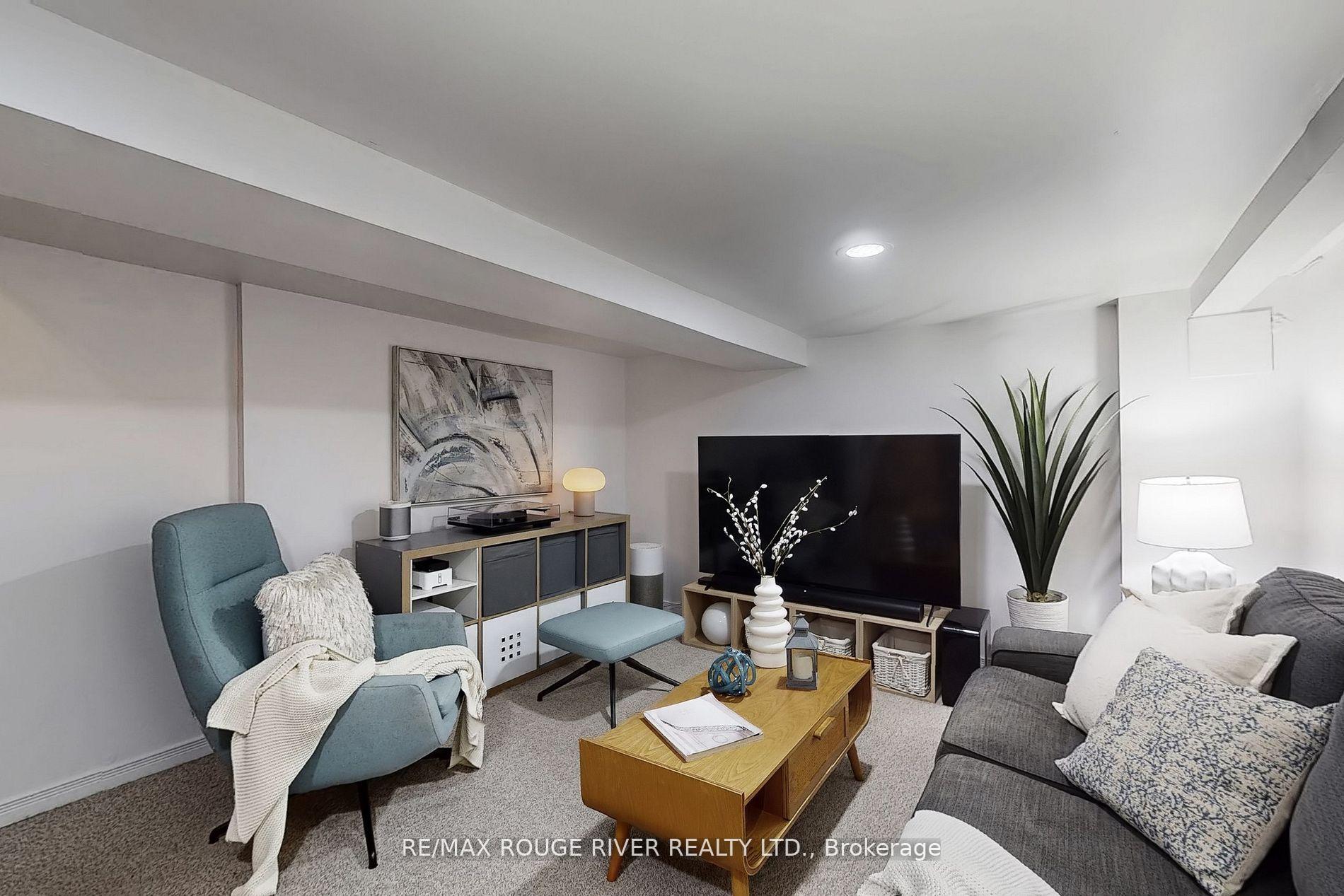 Photo 24 of 512 Main Street, Toronto, Woodbine-Lumsden — HOMEH