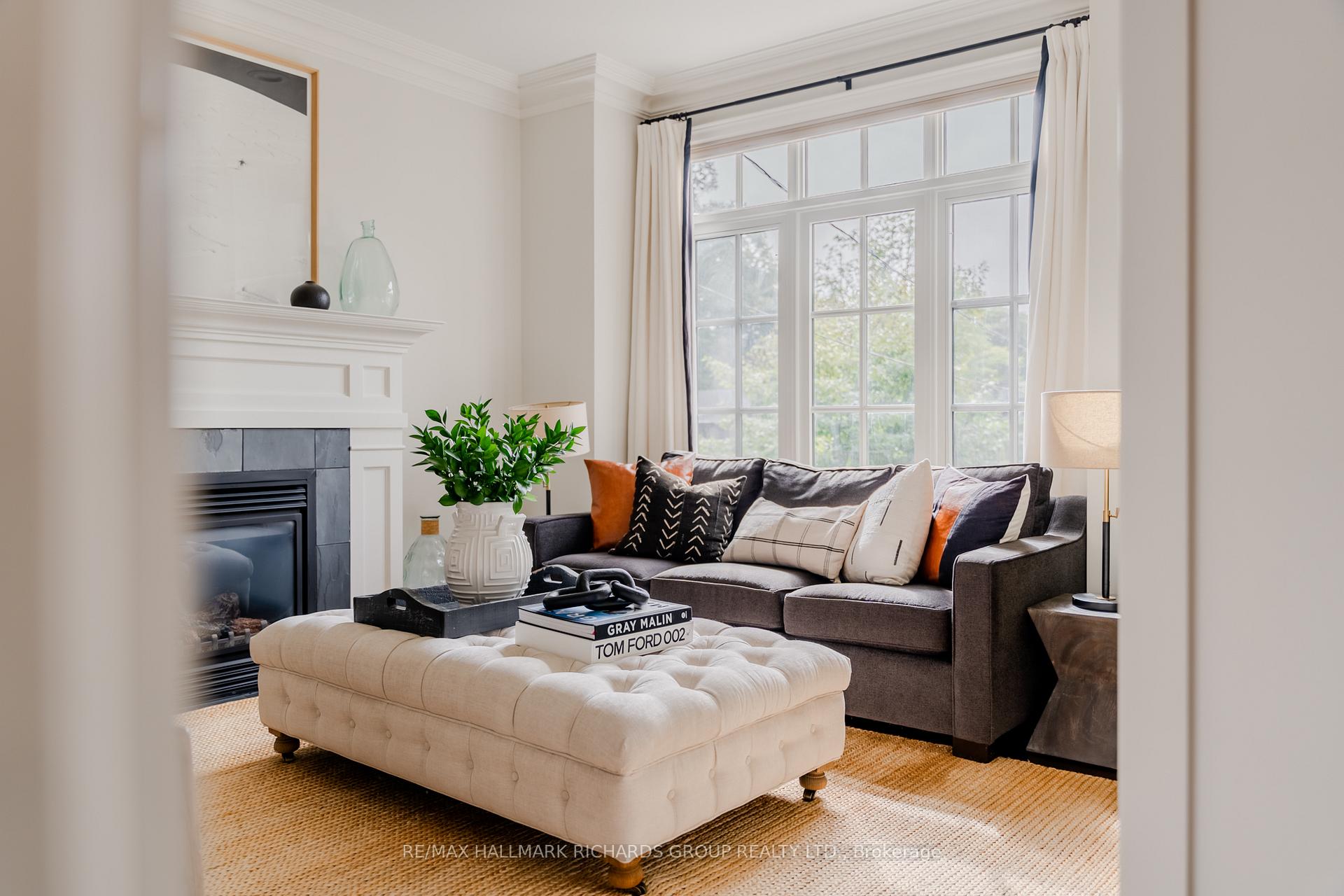 Photo 5 of 34B Long Crescent, Toronto, The Beaches — HOMEH