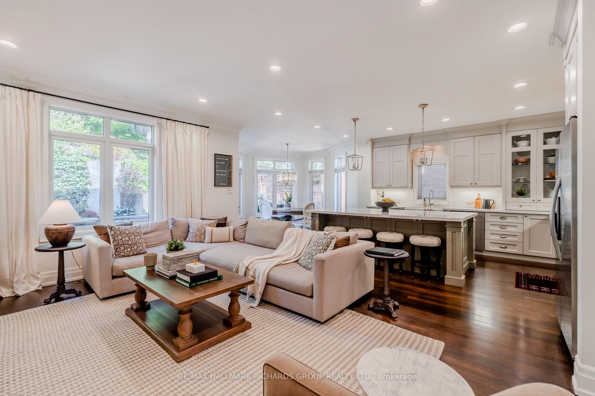 Photo 8 of 34B Long Crescent, Toronto, The Beaches — HOMEH