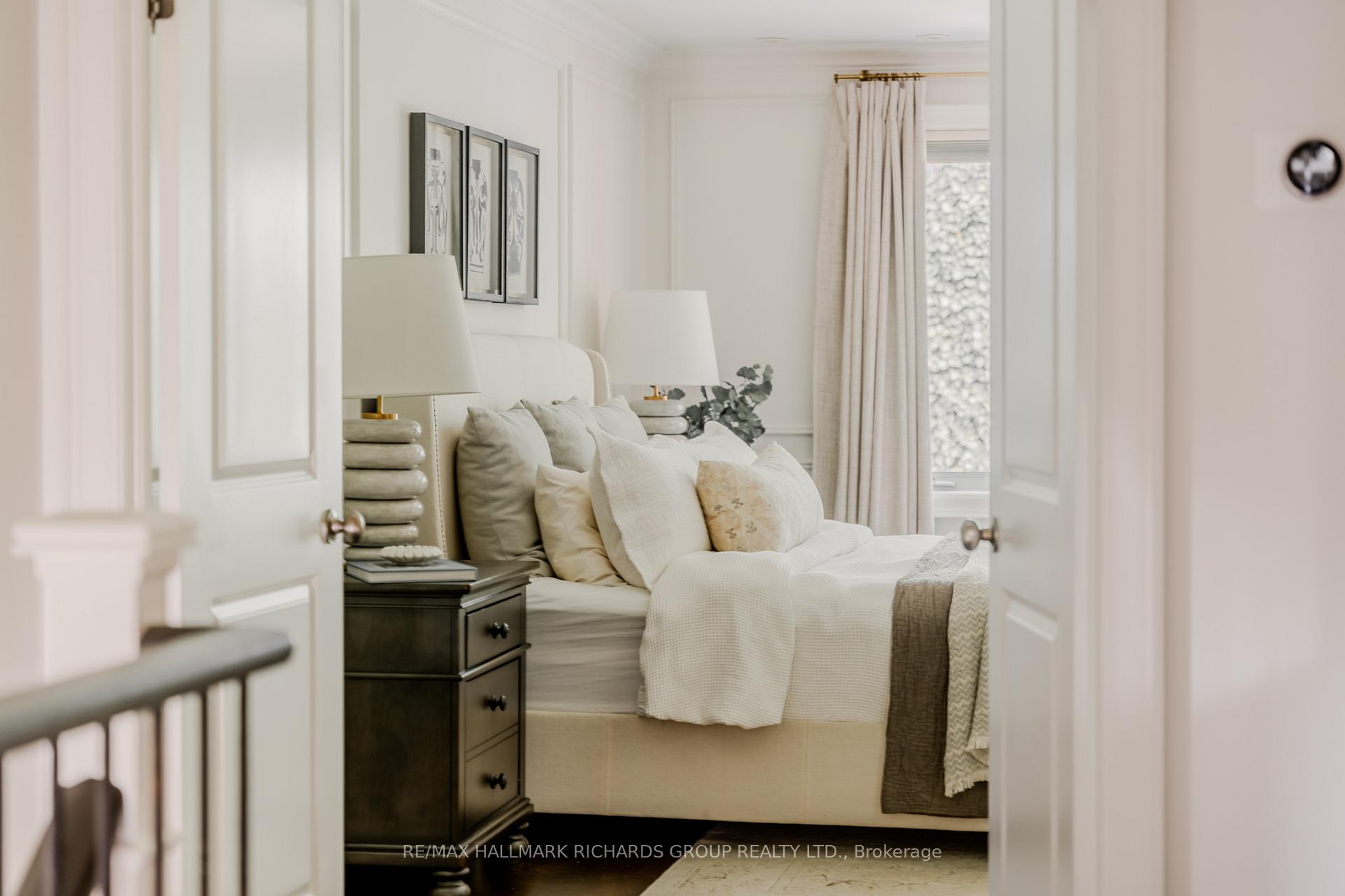 Photo 15 of 34B Long Crescent, Toronto, The Beaches — HOMEH