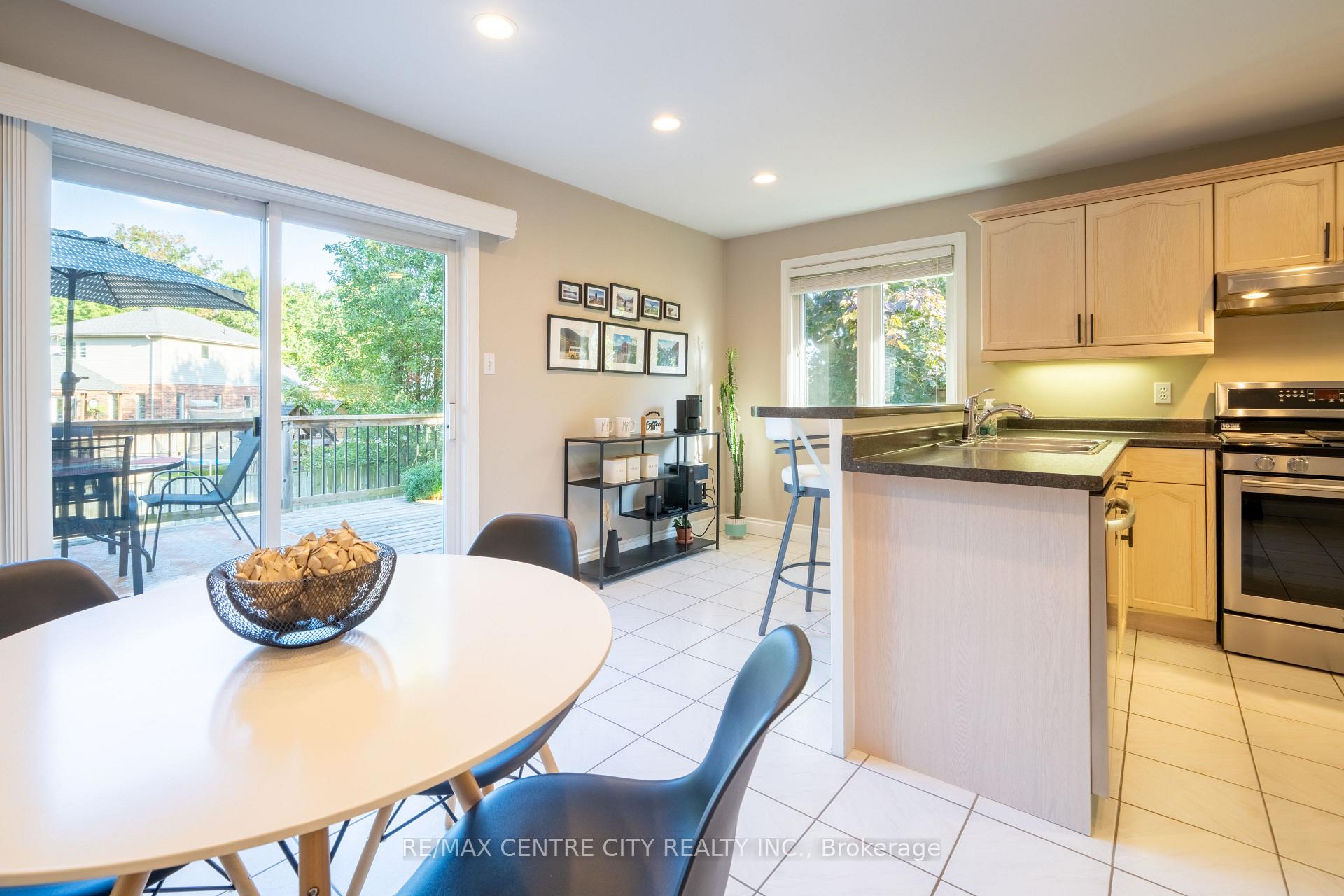 Photo 24 of 495 Riverview Drive, Strathroy-Caradoc, NE — HOMEH