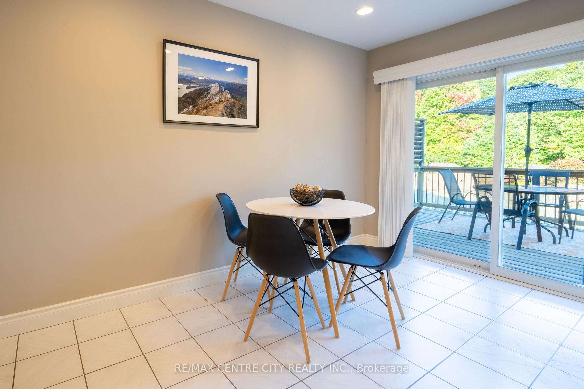 Photo 25 of 495 Riverview Drive, Strathroy-Caradoc, NE — HOMEH