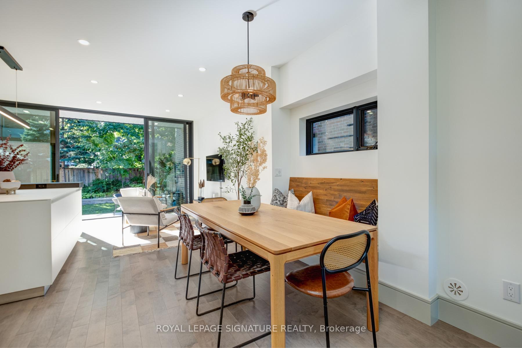 Photo 5 of 6 Macnaughton Road, Toronto, Leaside — HOMEH