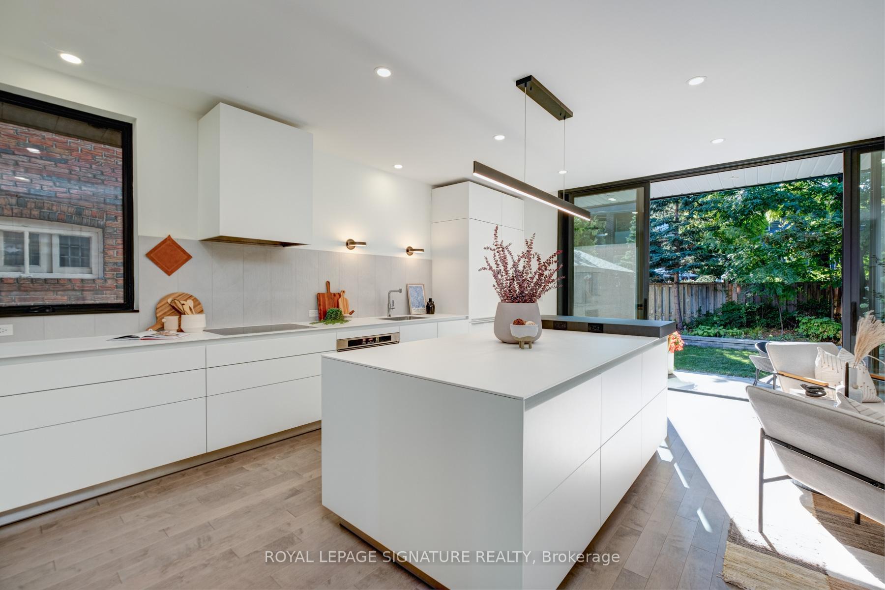 Photo 10 of 6 Macnaughton Road, Toronto, Leaside — HOMEH