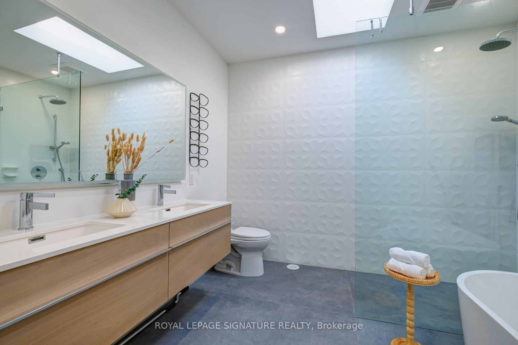 Photo 23 of 6 Macnaughton Road, Toronto, Leaside — HOMEH