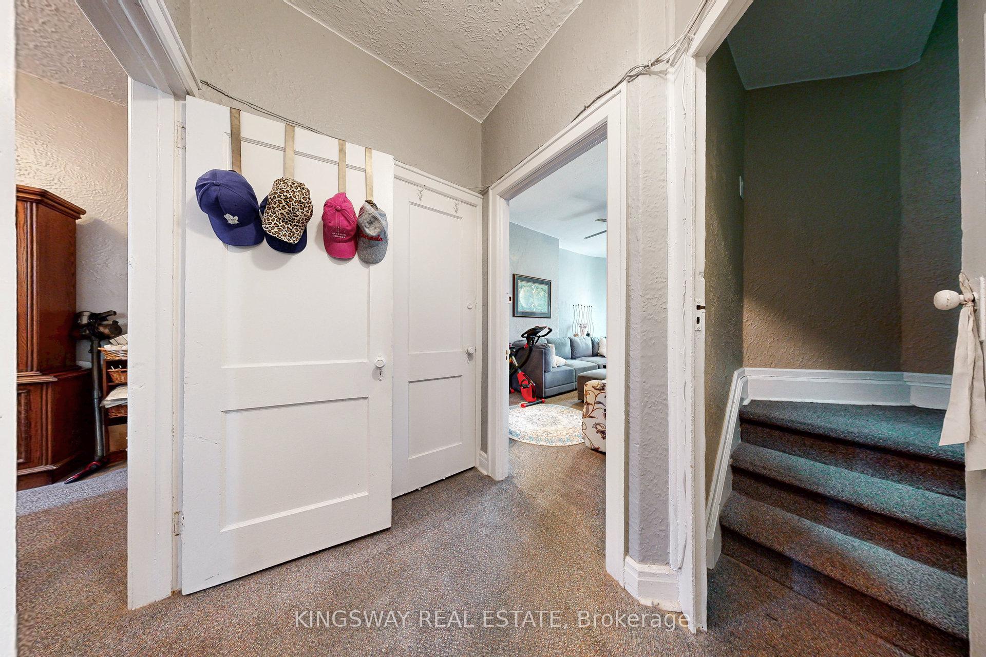 Photo 7 of 237 Dundas Street E, Toronto, Moss Park — HOMEH