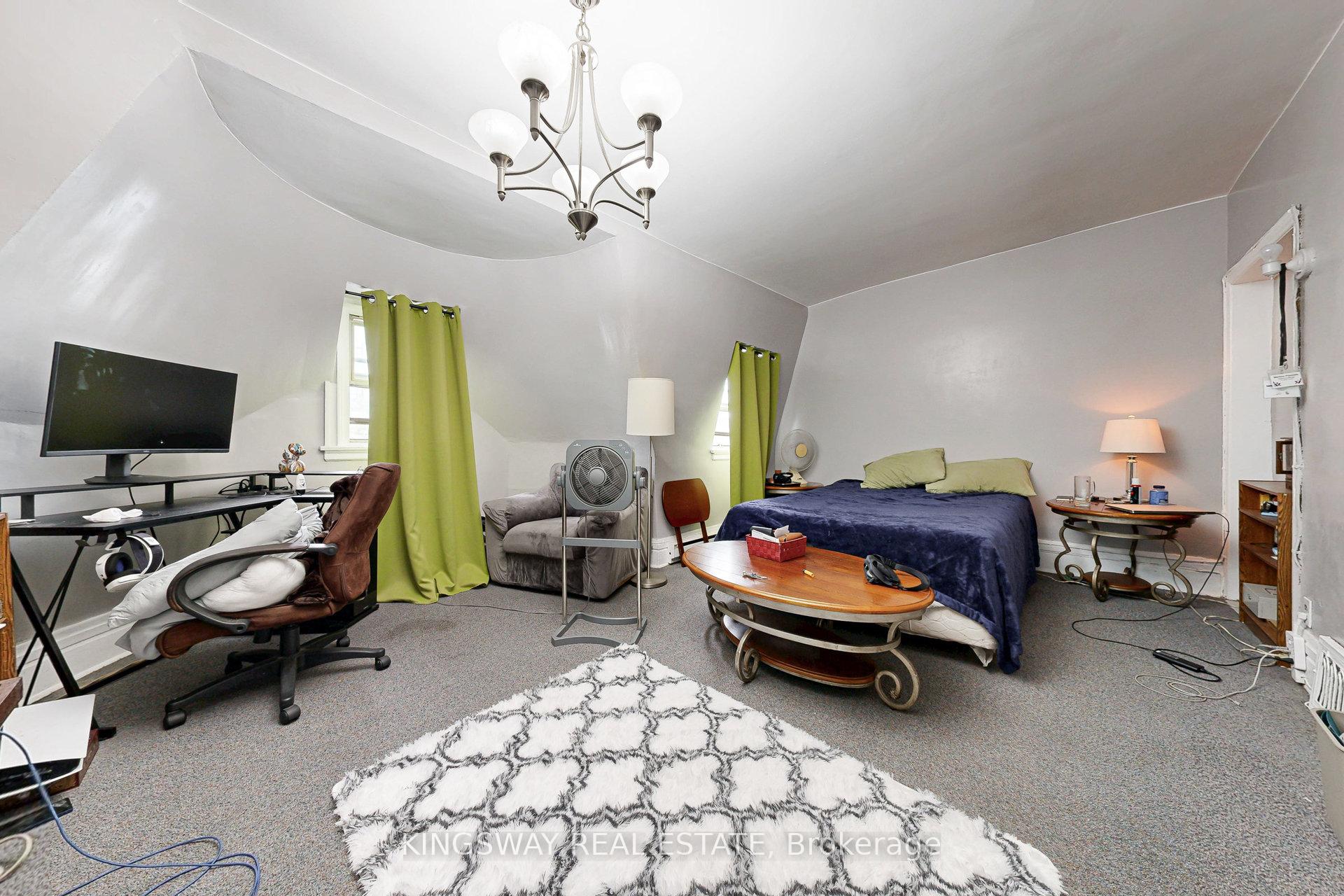 Photo 12 of 237 Dundas Street E, Toronto, Moss Park — HOMEH