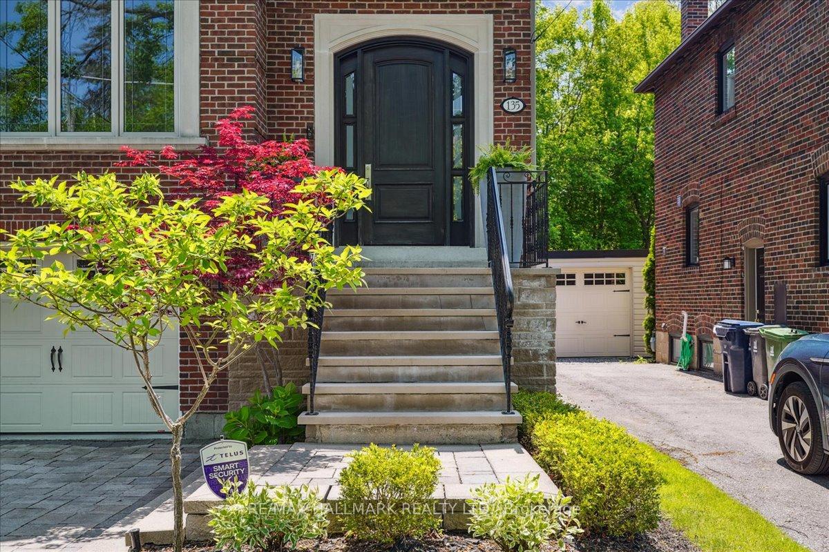 Photo 3 of 135 Glenvale Boulevard, Toronto, Leaside — HOMEH