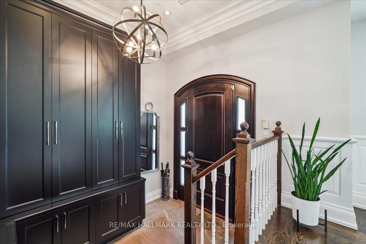 Photo 4 of 135 Glenvale Boulevard, Toronto, Leaside — HOMEH