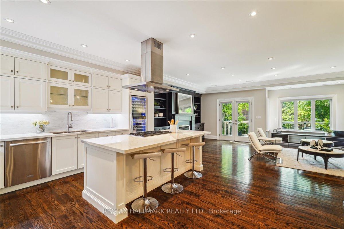 Photo 9 of 135 Glenvale Boulevard, Toronto, Leaside — HOMEH