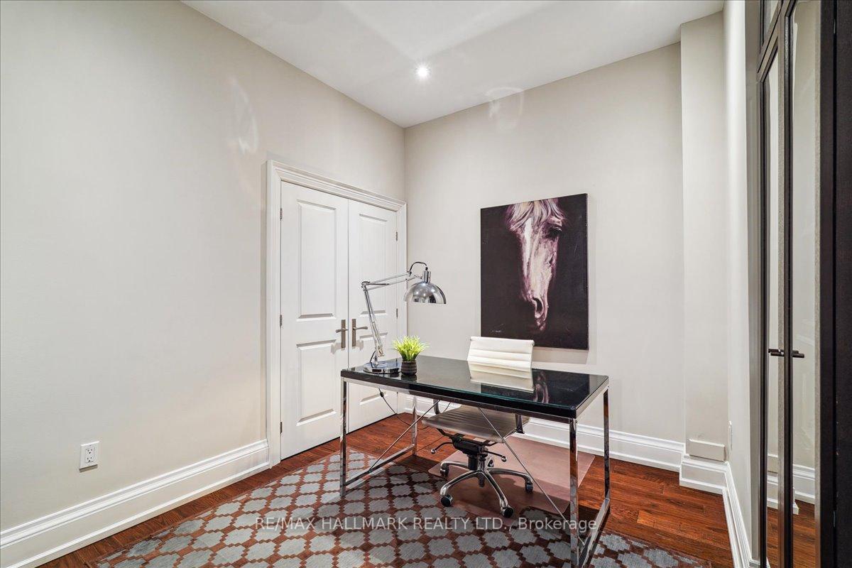 Photo 33 of 135 Glenvale Boulevard, Toronto, Leaside — HOMEH