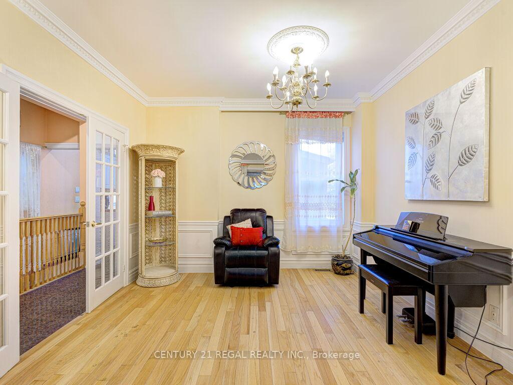 Photo 10 of 11 Midburn Avenue, Toronto, Crescent Town — HOMEH