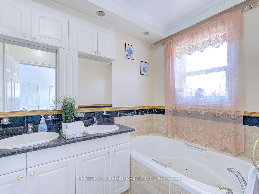 Photo 20 of 11 Midburn Avenue, Toronto, Crescent Town — HOMEH