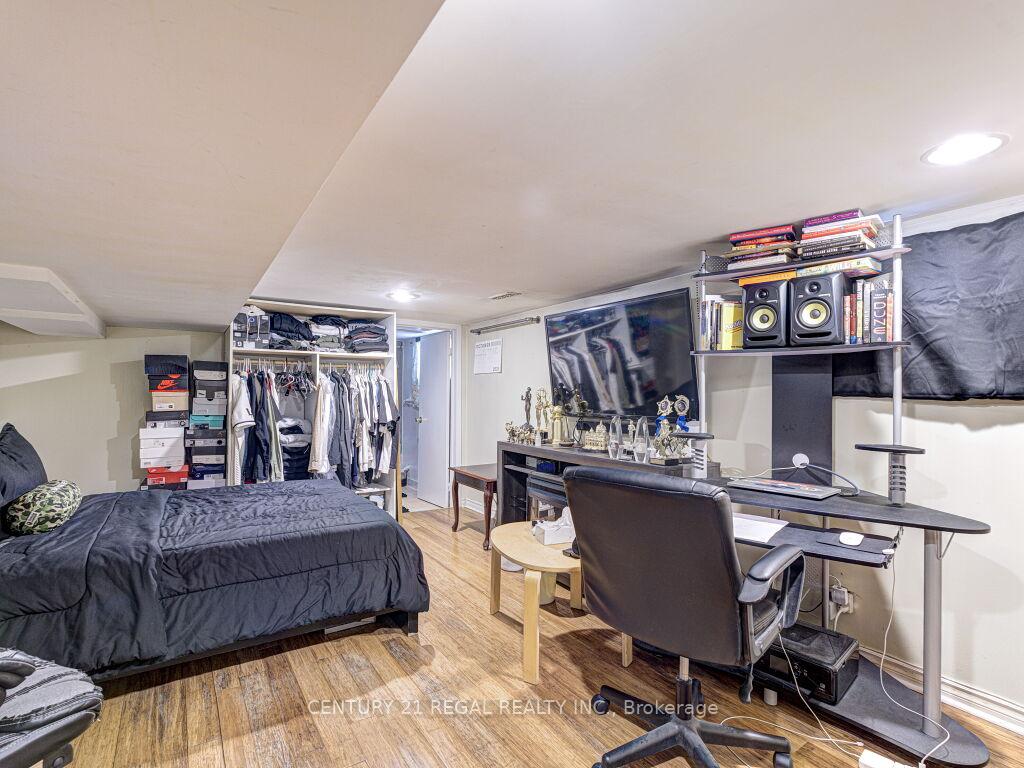 Photo 30 of 11 Midburn Avenue, Toronto, Crescent Town — HOMEH