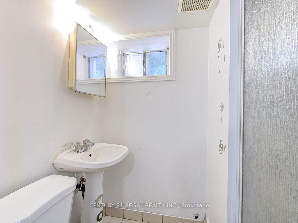 Photo 31 of 11 Midburn Avenue, Toronto, Crescent Town — HOMEH
