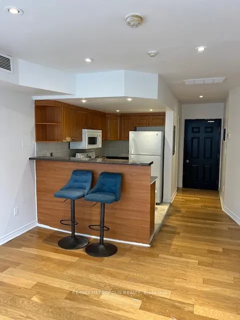 Photo 3 of 1431 & 1433 Gerrard Street E, Toronto, Greenwood-Coxwell — HOMEH