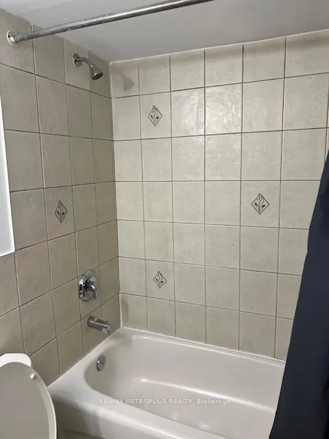Photo 9 of 1431 & 1433 Gerrard Street E, Toronto, Greenwood-Coxwell — HOMEH