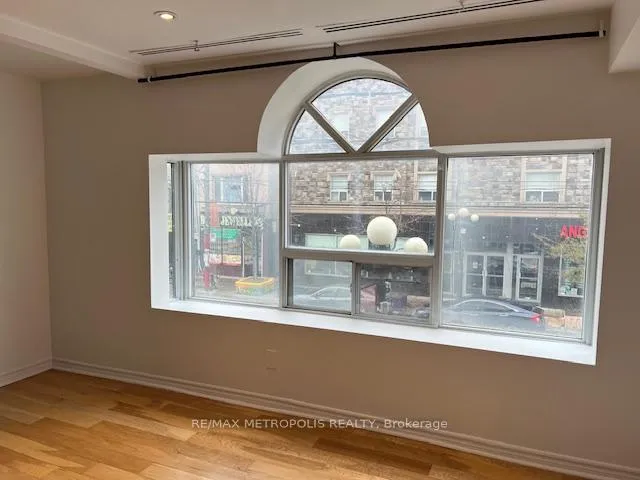 Photo 11 of 1431 & 1433 Gerrard Street E, Toronto, Greenwood-Coxwell — HOMEH