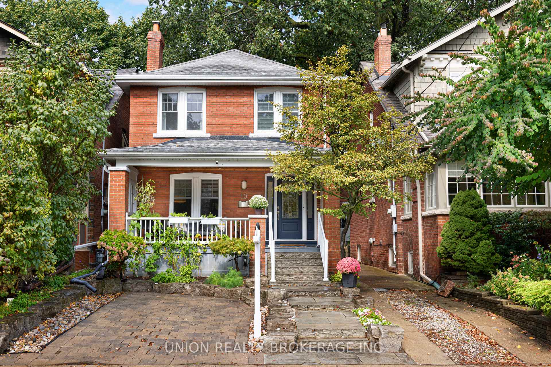Photo 1 of 10 Selwood Avenue, Toronto, The Beaches — HOMEH