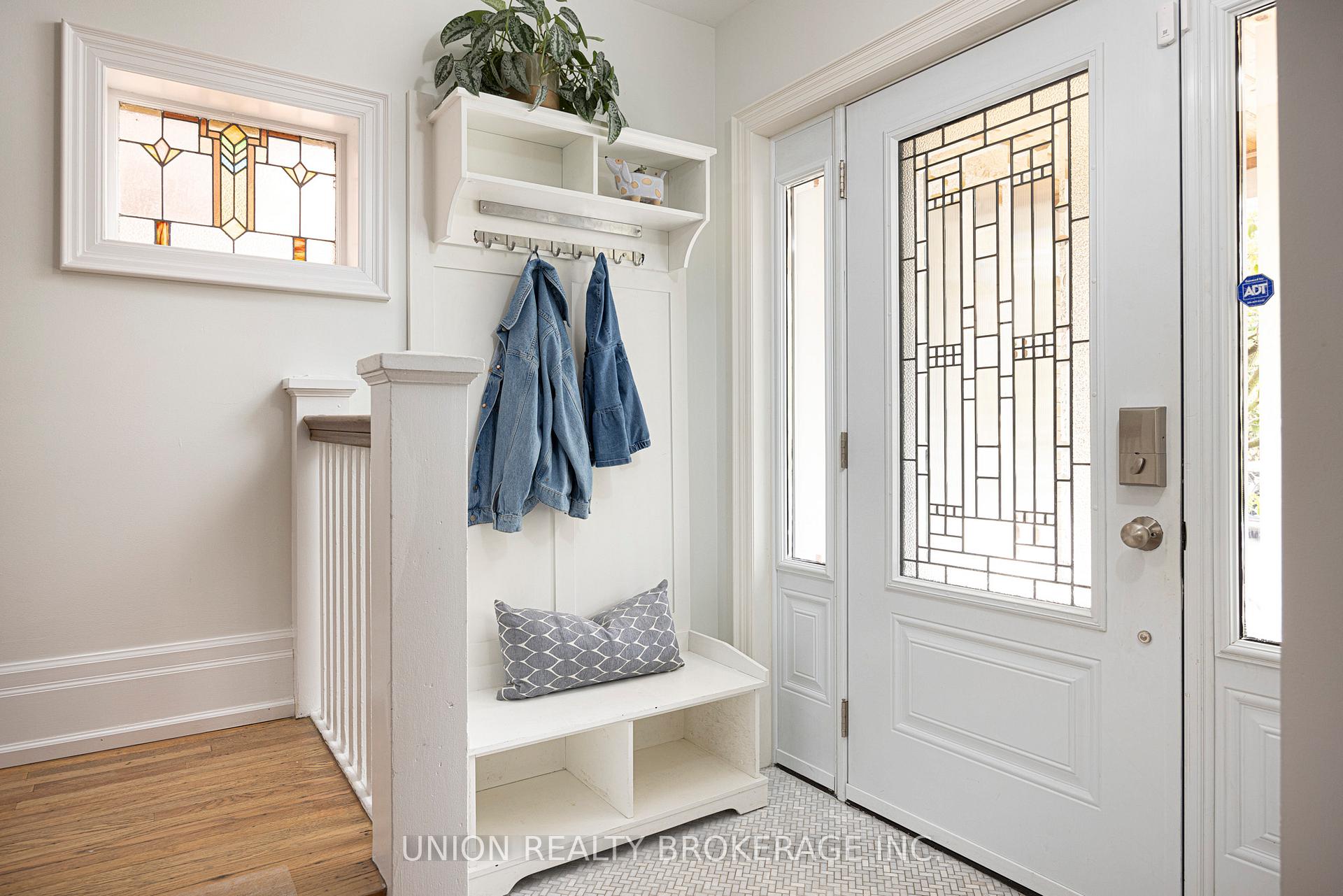 Photo 4 of 10 Selwood Avenue, Toronto, The Beaches — HOMEH