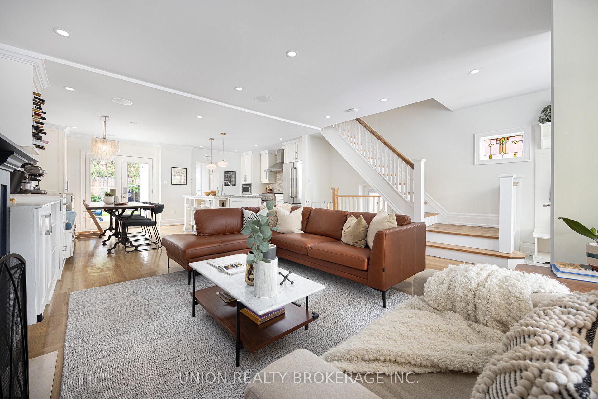 Photo 7 of 10 Selwood Avenue, Toronto, The Beaches — HOMEH