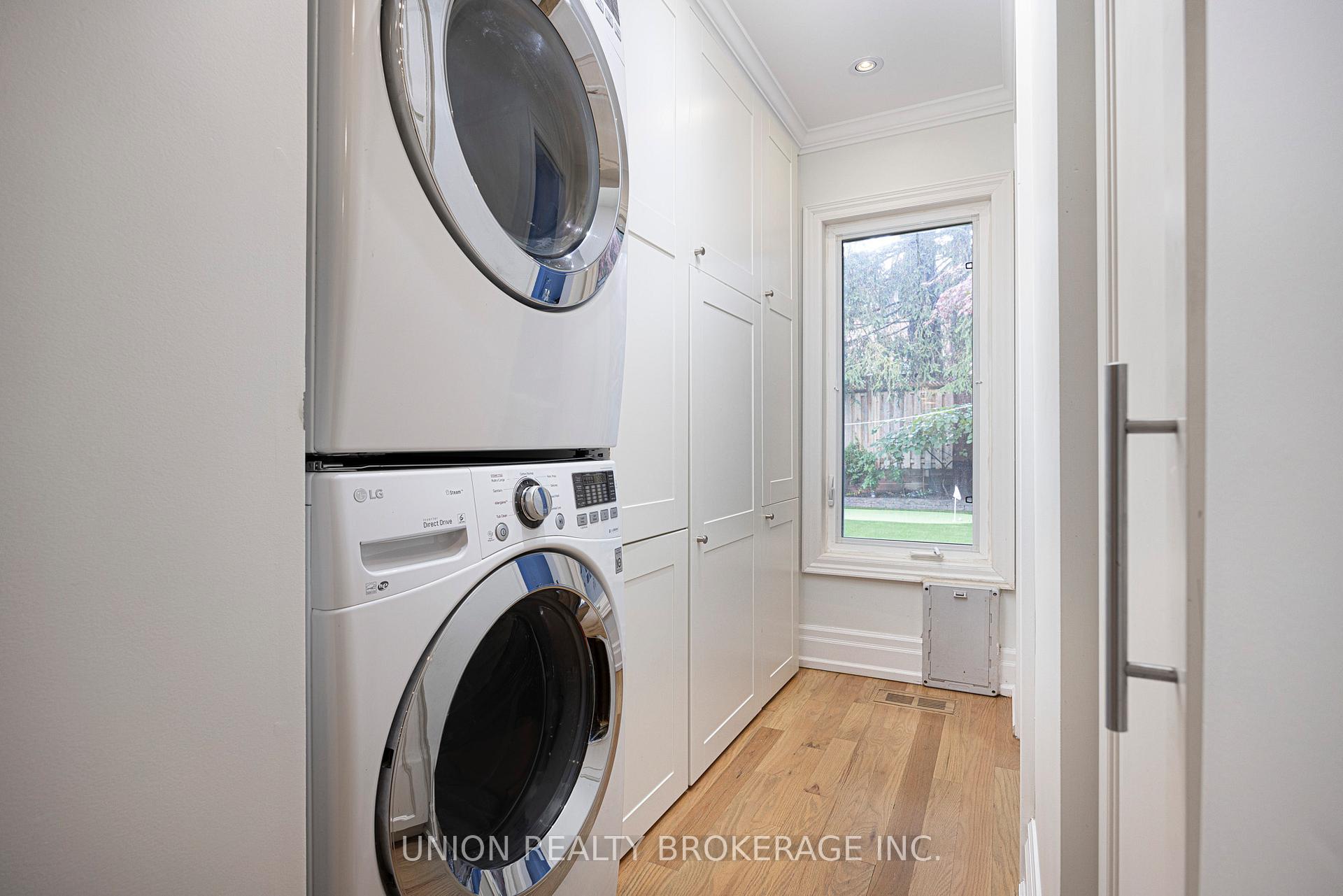 Photo 14 of 10 Selwood Avenue, Toronto, The Beaches — HOMEH