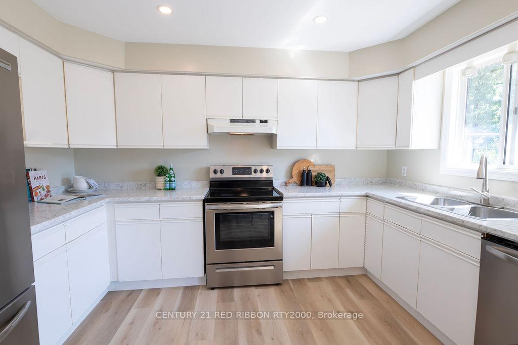 Photo 10 of 152 Beech Street, Strathroy-Caradoc, SW — HOMEH