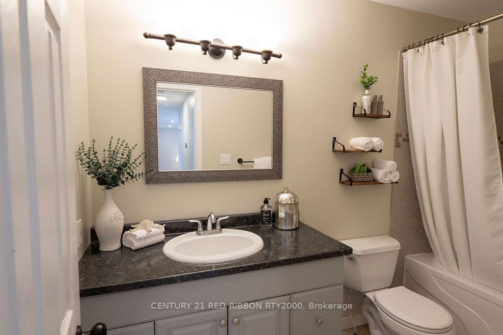 Photo 23 of 152 Beech Street, Strathroy-Caradoc, SW — HOMEH