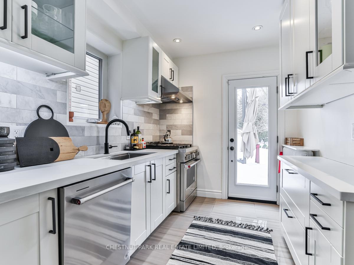 Photo 14 of 54 Standish Avenue, Toronto, Rosedale-Moore Park — HOMEH
