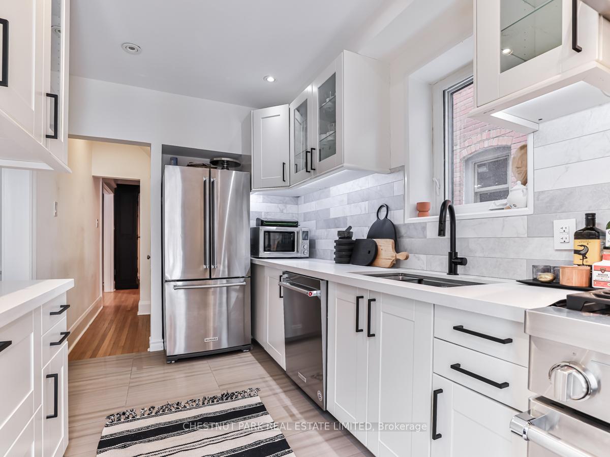 Photo 16 of 54 Standish Avenue, Toronto, Rosedale-Moore Park — HOMEH